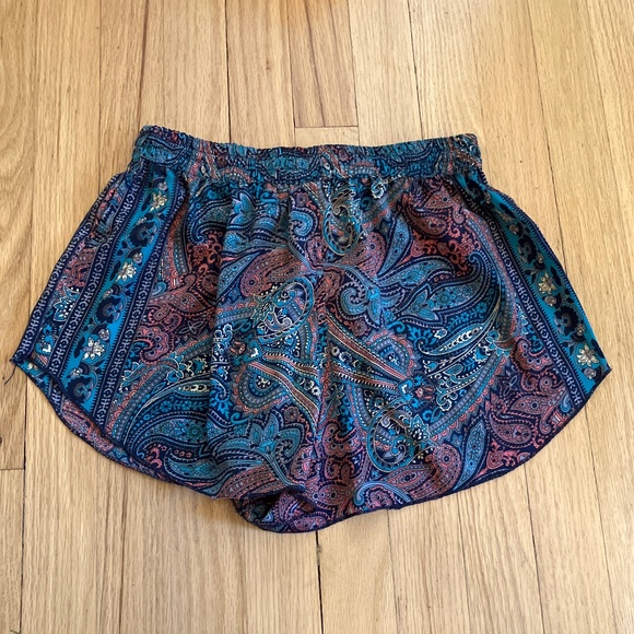 XS Multicolor patterned Raga shorts - Picture 2 of 5